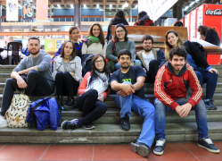 Estudiantes_de_Diseo_Industrial_en_BA_02